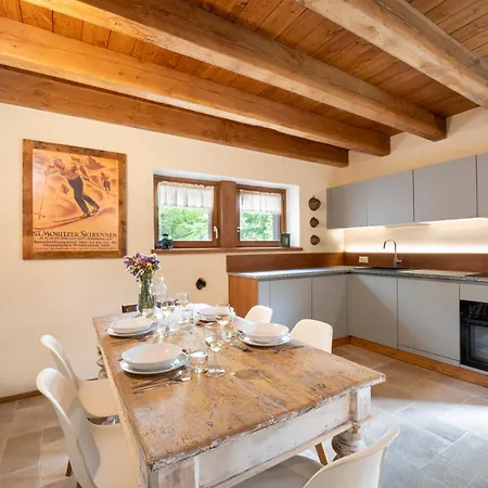 Croh - Villaggio Dei Crodini בקתה קרודו