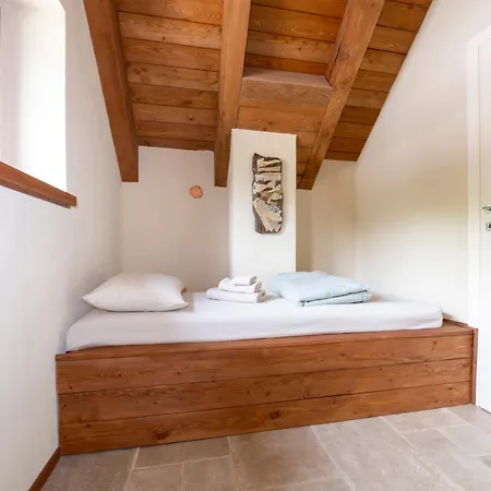 Croh - Villaggio Dei Crodini * Crodo